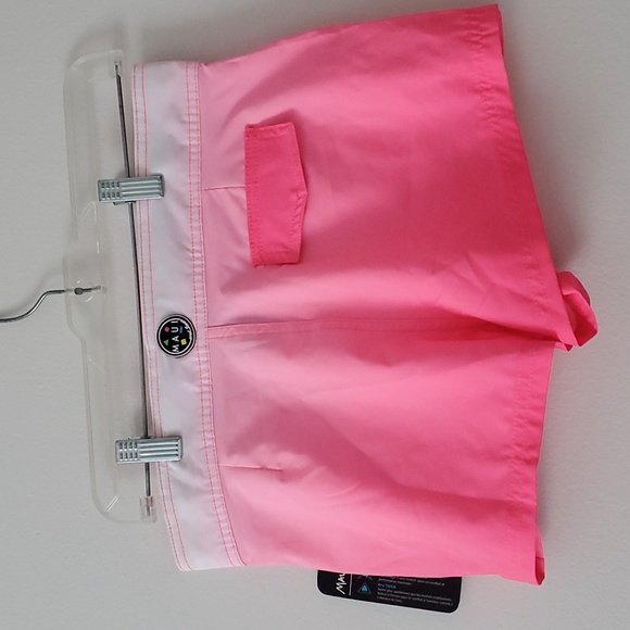 Pink shorts - Picture 2 of 8